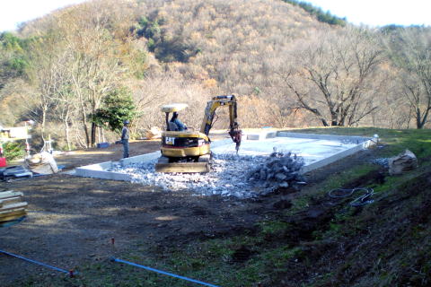 既存建物基礎解体工事